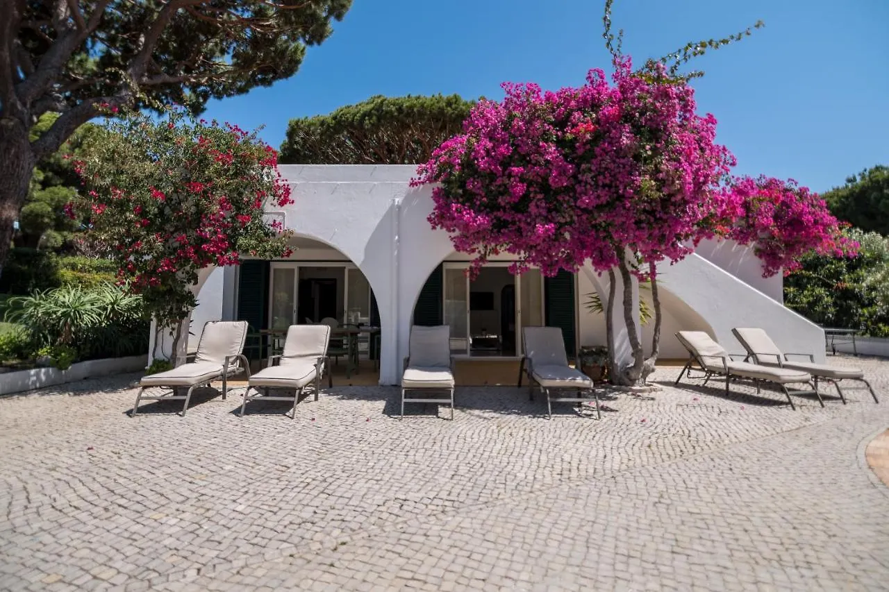 Traditional 3 Bedroom Villa With Great Pool In The Heart Of Vale Do Lobo 0*,