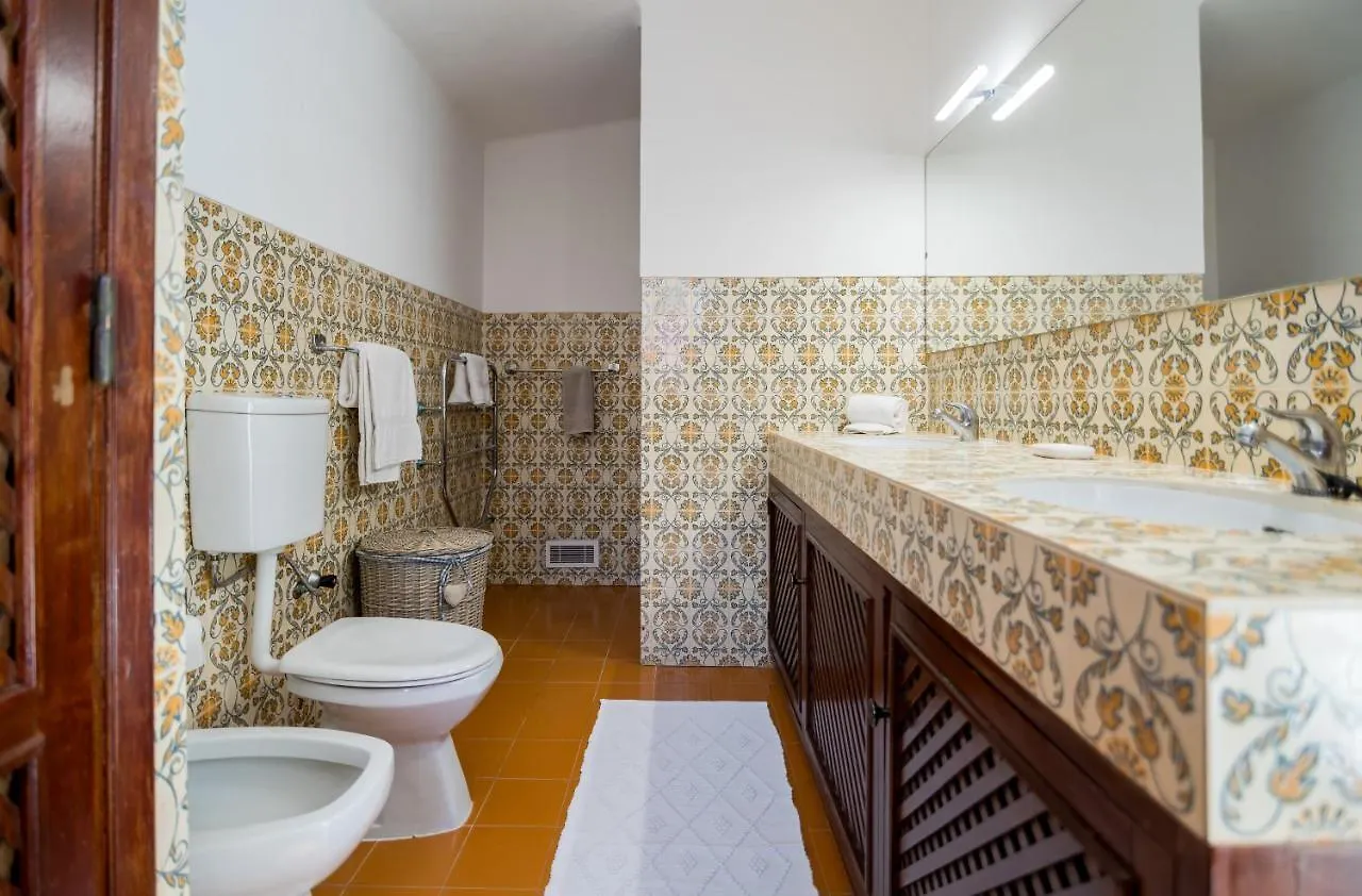 Traditional 3 Bedroom Villa With Great Pool In The Heart Of Vale Do Lobo